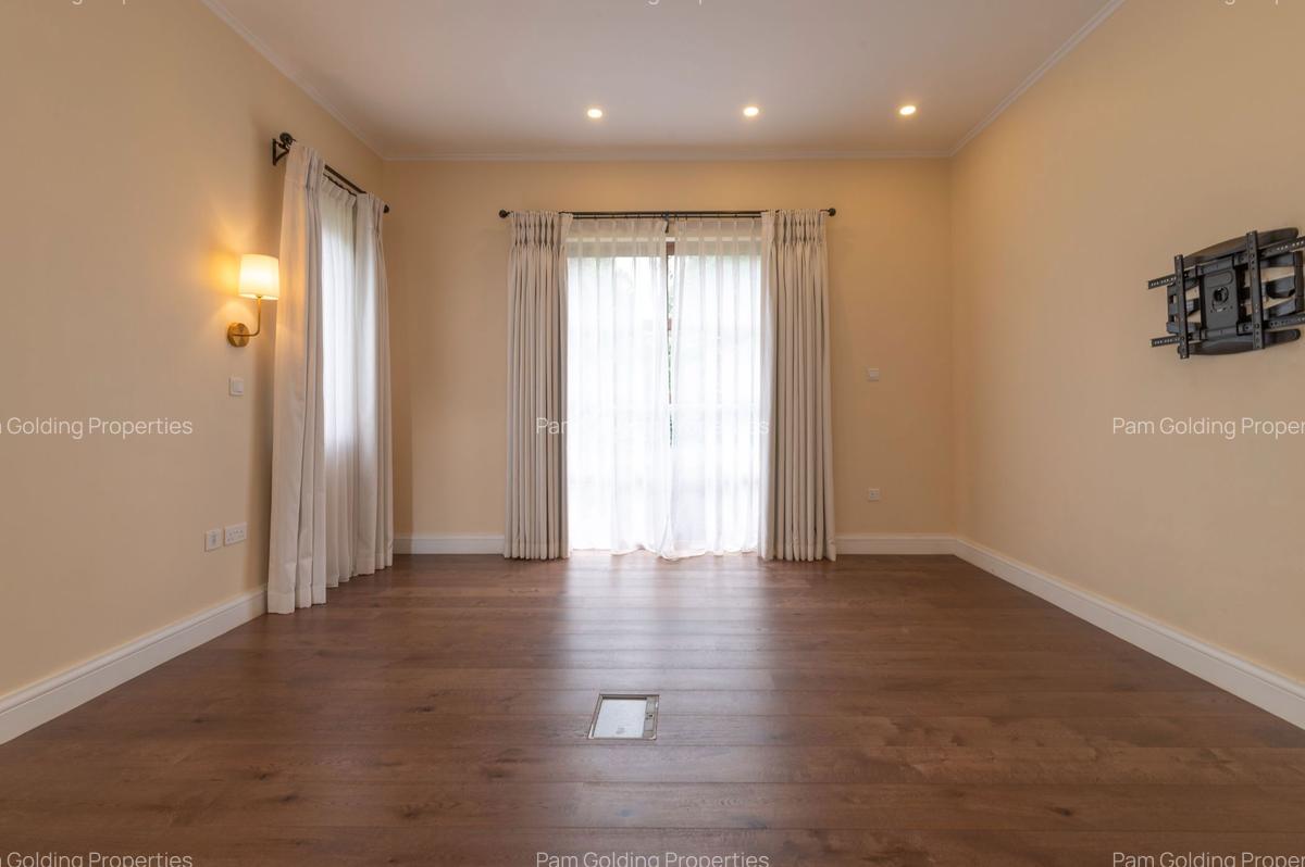 5 Bed House with En Suite in Karen - 8