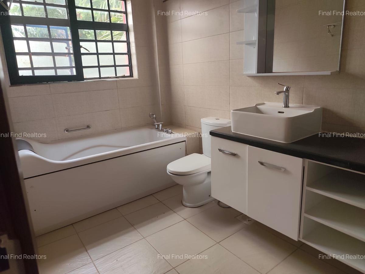 4 Bed Townhouse with En Suite in Runda - 18