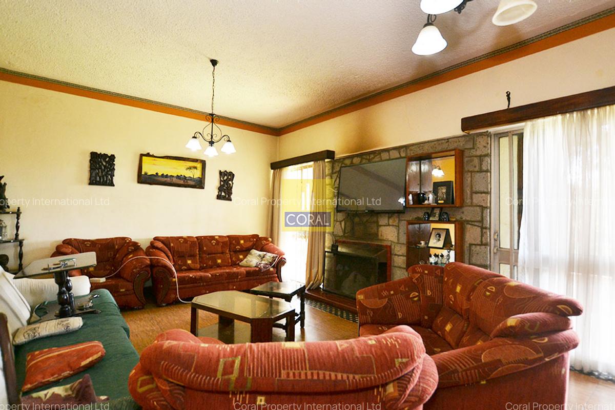 5 Bed House in Riverside - 3