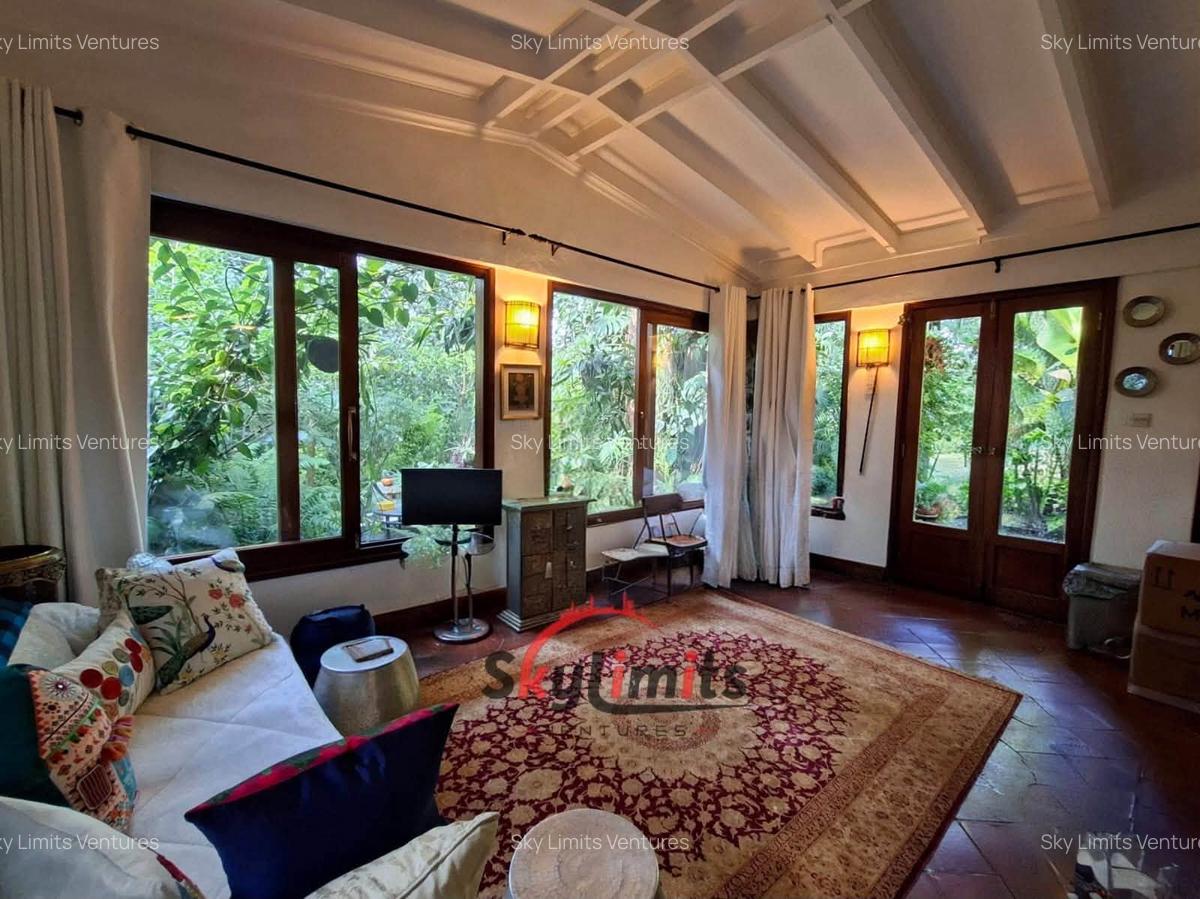 1 Bed House with Swimming Pool in Rosslyn - 7