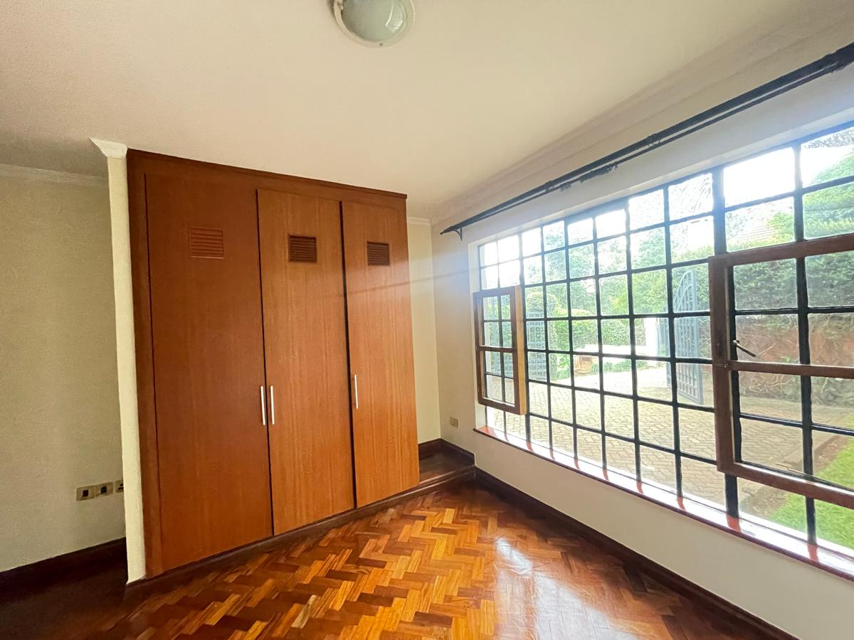 4 Bed Townhouse with En Suite in Kiambu Road - 7