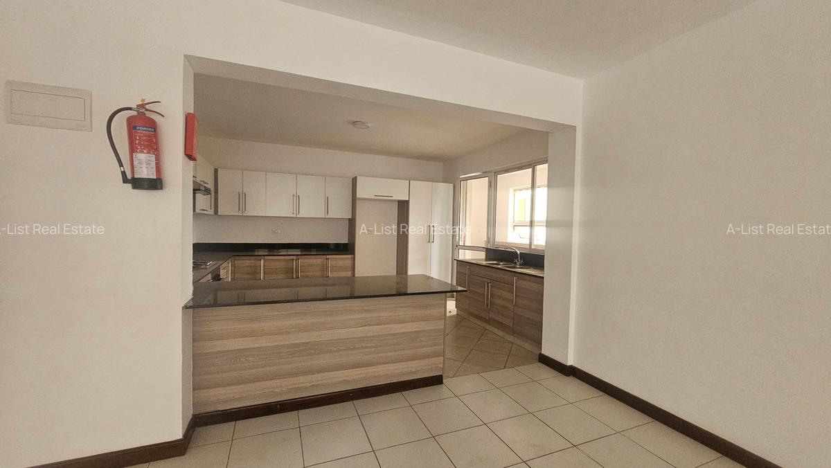 2 Bed Apartment with En Suite at Bohra Street - 2