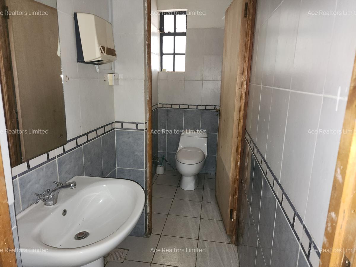 6 Bed House with En Suite at Old Muthaiga Near Muthaiga Golf Club - 5