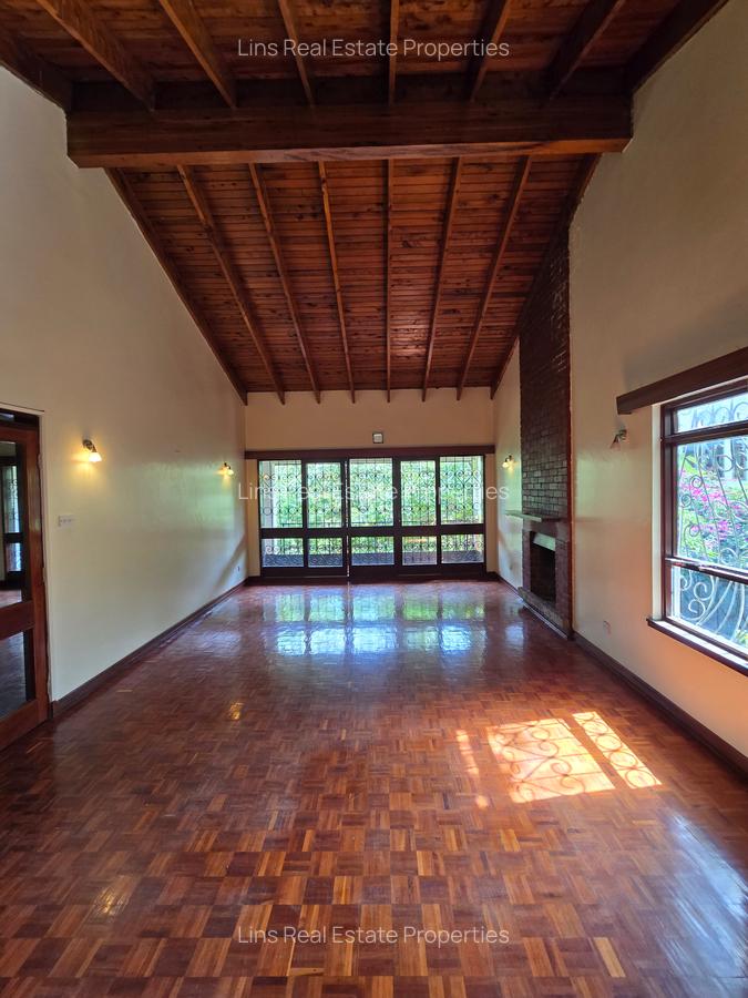 4 Bed House with En Suite in Runda - 18