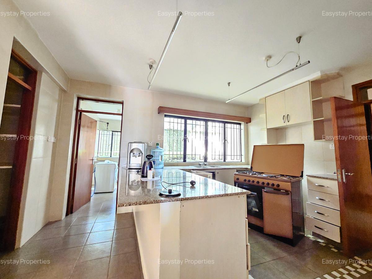 3 Bed Apartment with En Suite in Lavington - 5
