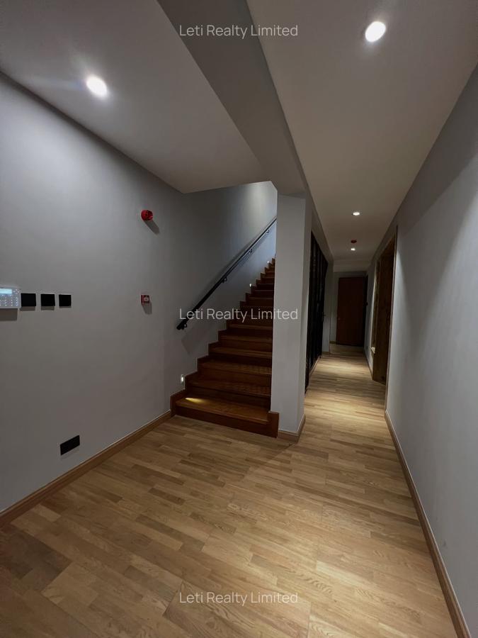 4 Bed Townhouse with En Suite in Lavington - 12