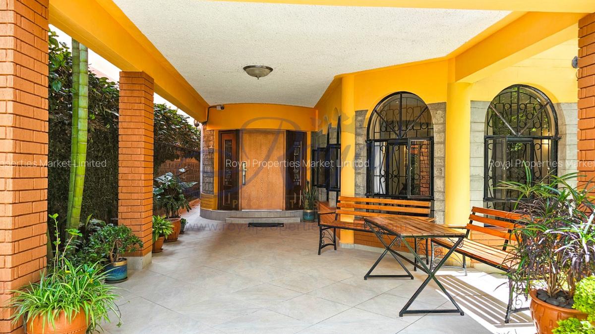 4 Bed Villa with En Suite at Grevillea Groove - 2