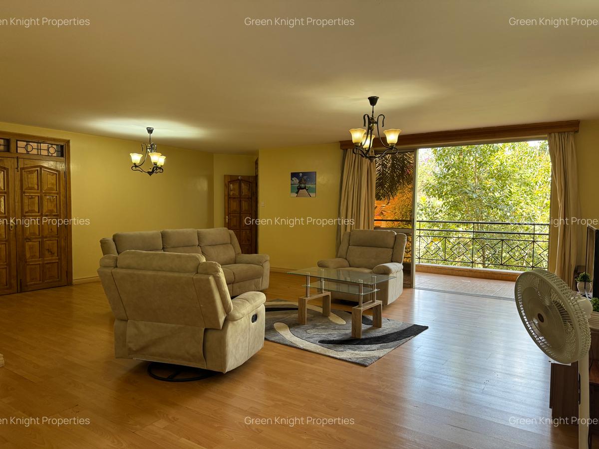 Serviced 3 Bed Apartment with En Suite in Brookside - 9