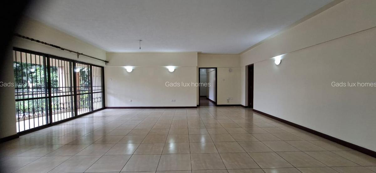 4 Bed Apartment with En Suite at Brookside - 1