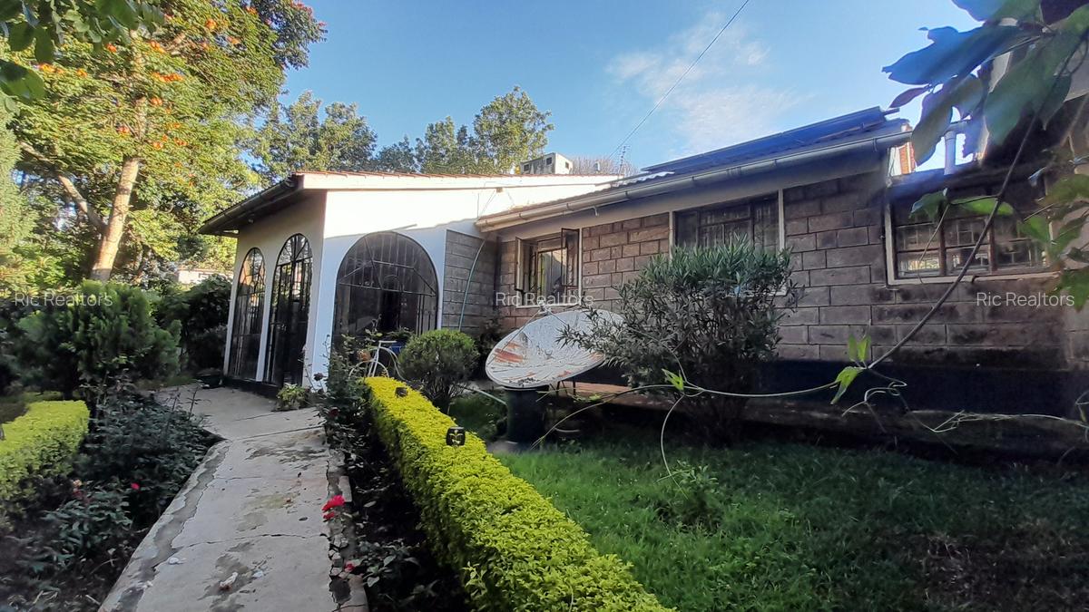 4 Bed House with En Suite at Kerarapon Drive - 2