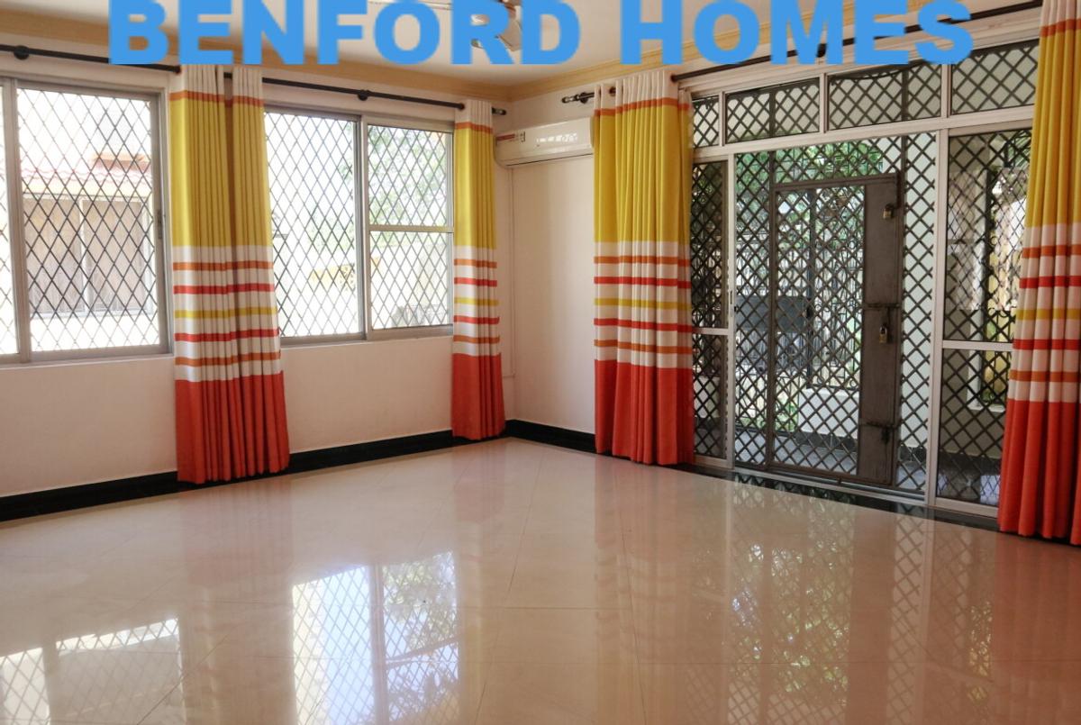 4 Bed House in Nyali Area - 12