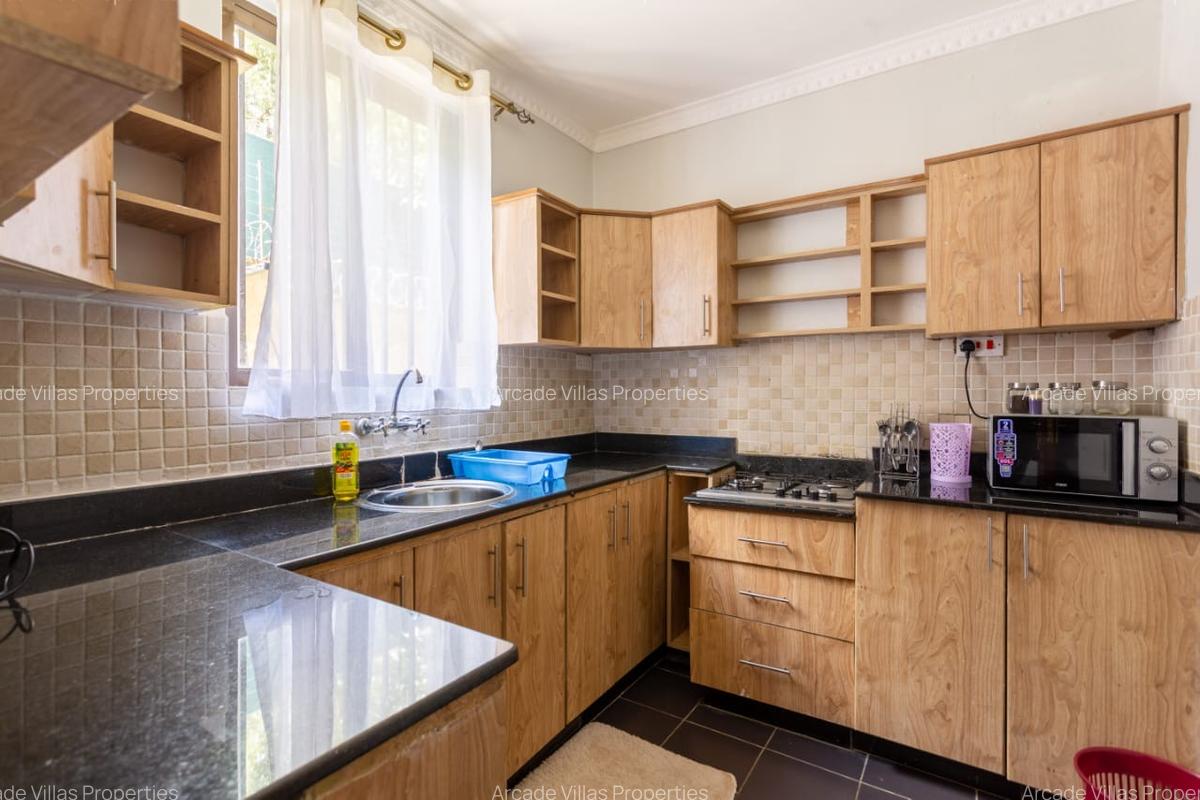 Serviced 1 Bed Apartment with En Suite in Riverside - 9