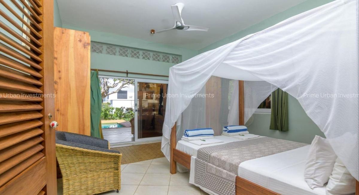 8 Bed House with En Suite in Diani - 20