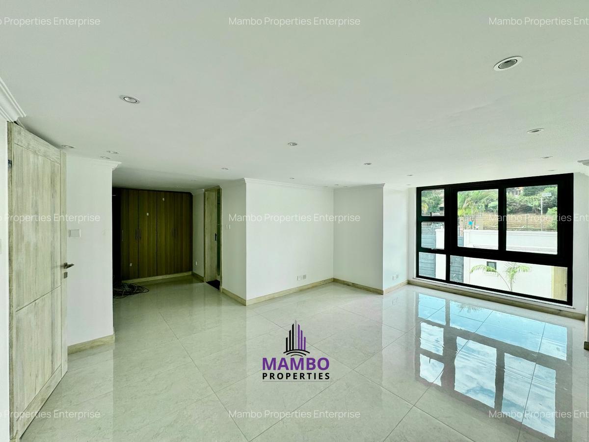 5 Bed House with En Suite at Runda - 16