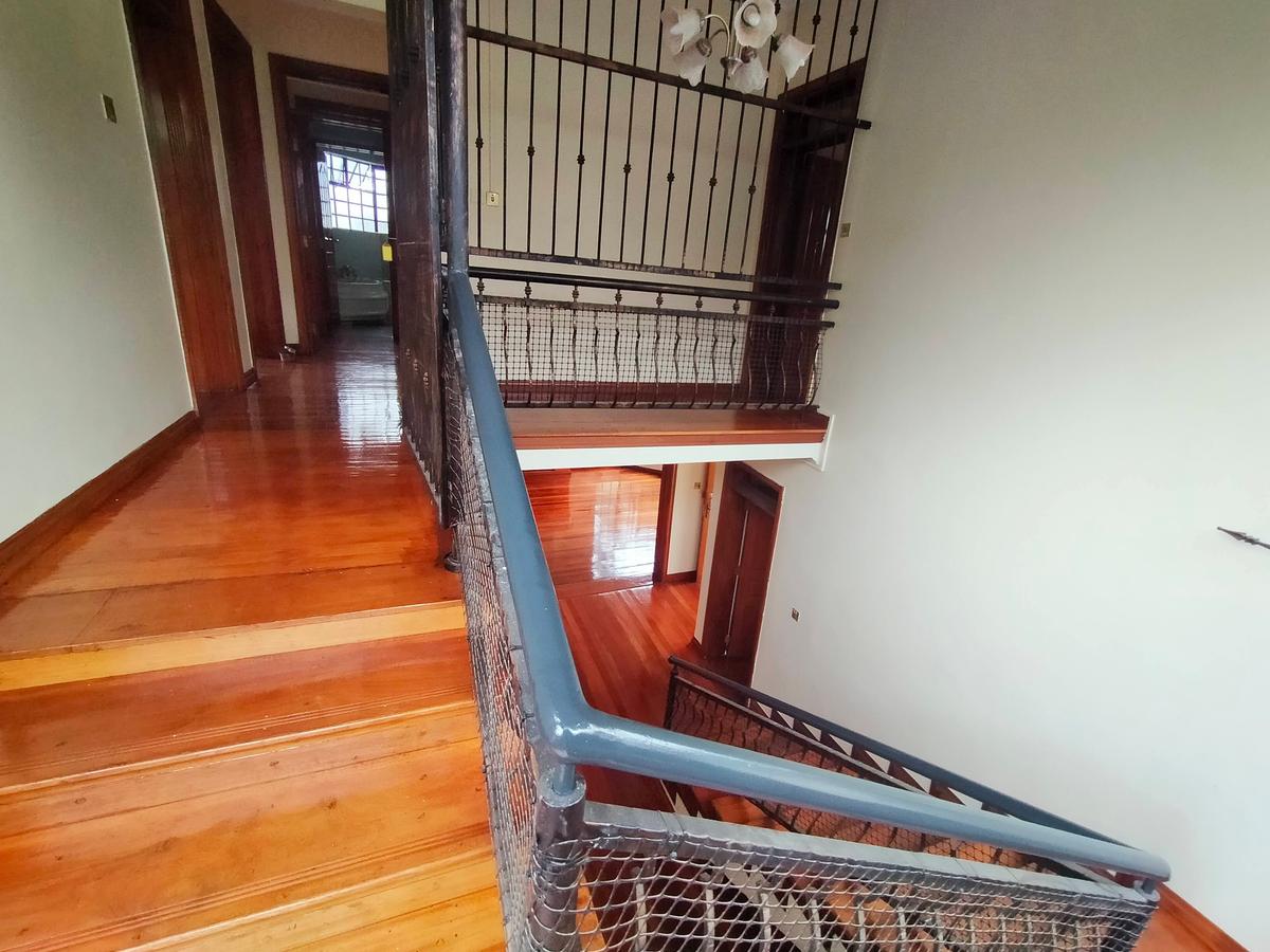 4 Bed House with En Suite in Runda - 17