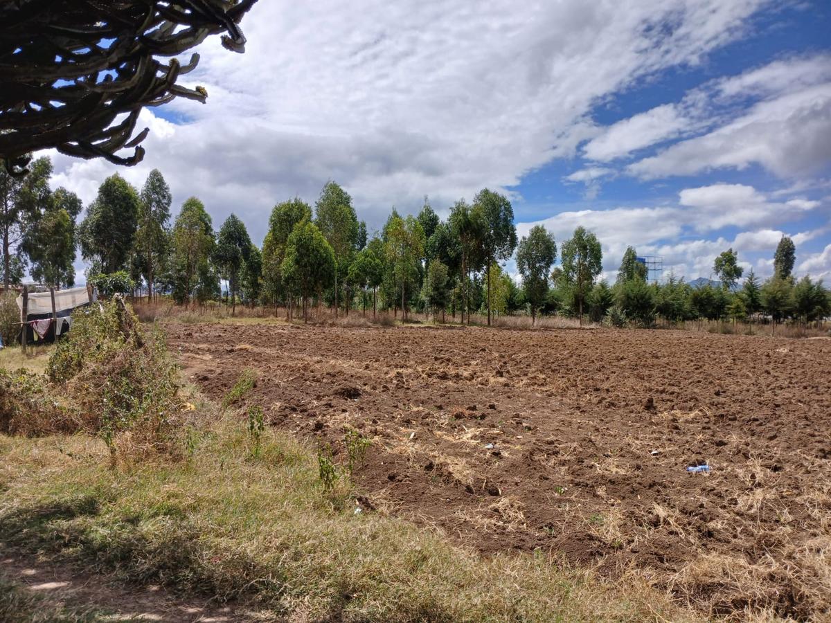 7 ac Land at Naivasha-Nakuru Highway - 7