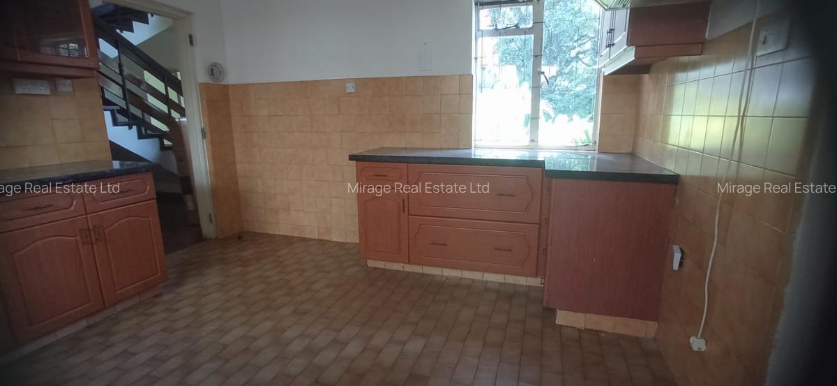 4 Bed Apartment with Staff Quarters in Lavington - 11