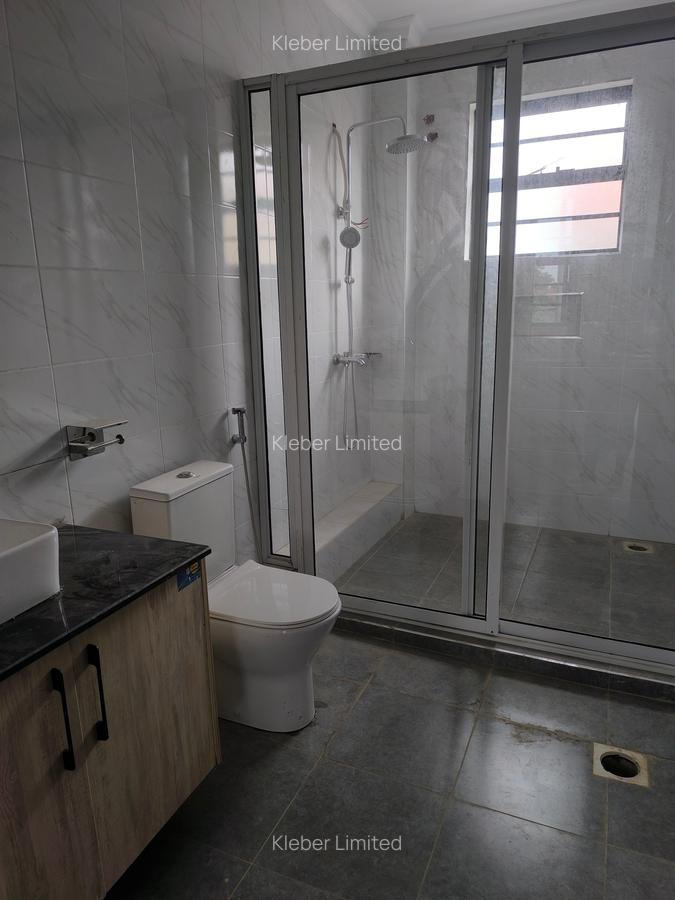 4 Bed Villa with En Suite at Kenyatta Road - 14