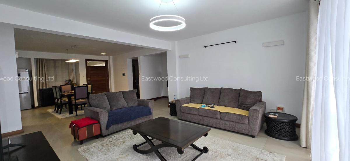 4 Bed Apartment with En Suite at 6Th Parklands - 2