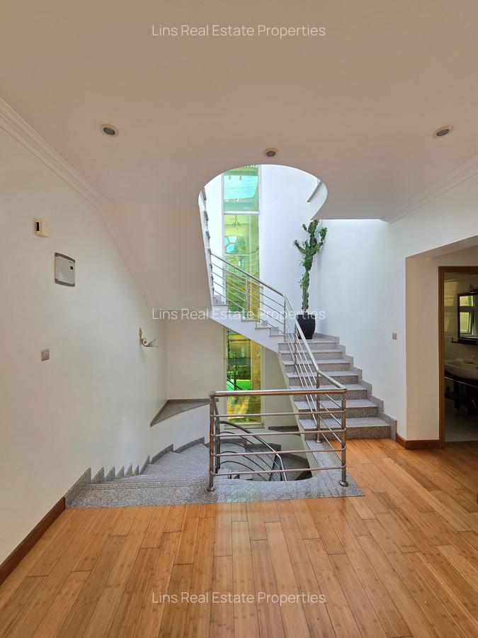 4 Bed Townhouse with En Suite in Riverside - 8
