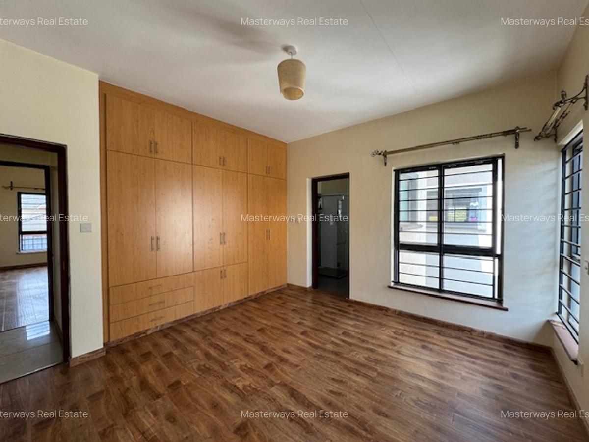 2 Bed Apartment with En Suite in Westlands Area - 12