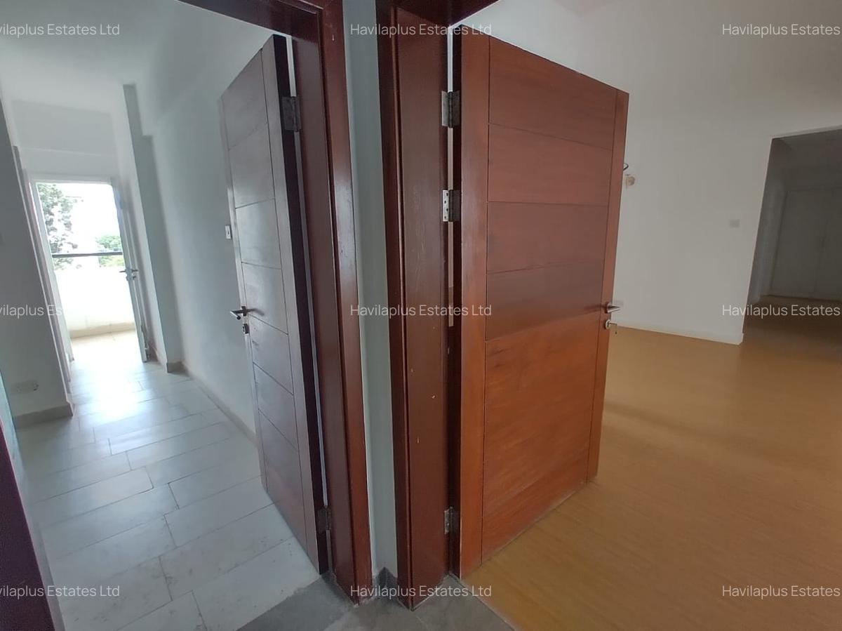 3 Bed Apartment with En Suite at Hatheru Road - 3