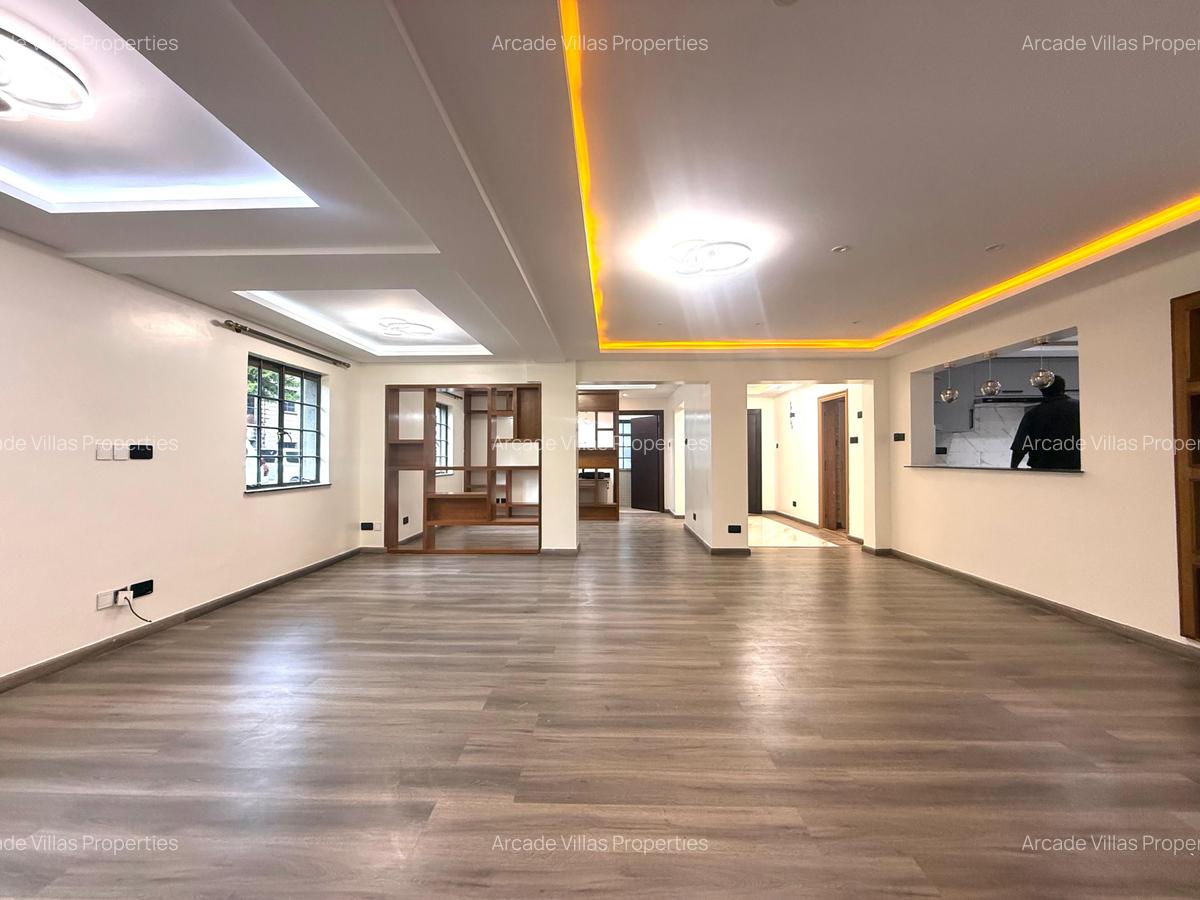 5 Bed Villa with En Suite in Lavington - 3