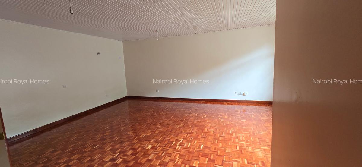 4 Bed Townhouse with En Suite at Lavington Mall - 17