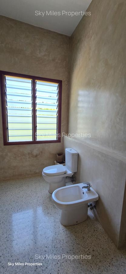3 Bed Villa with En Suite at Garoda - 16