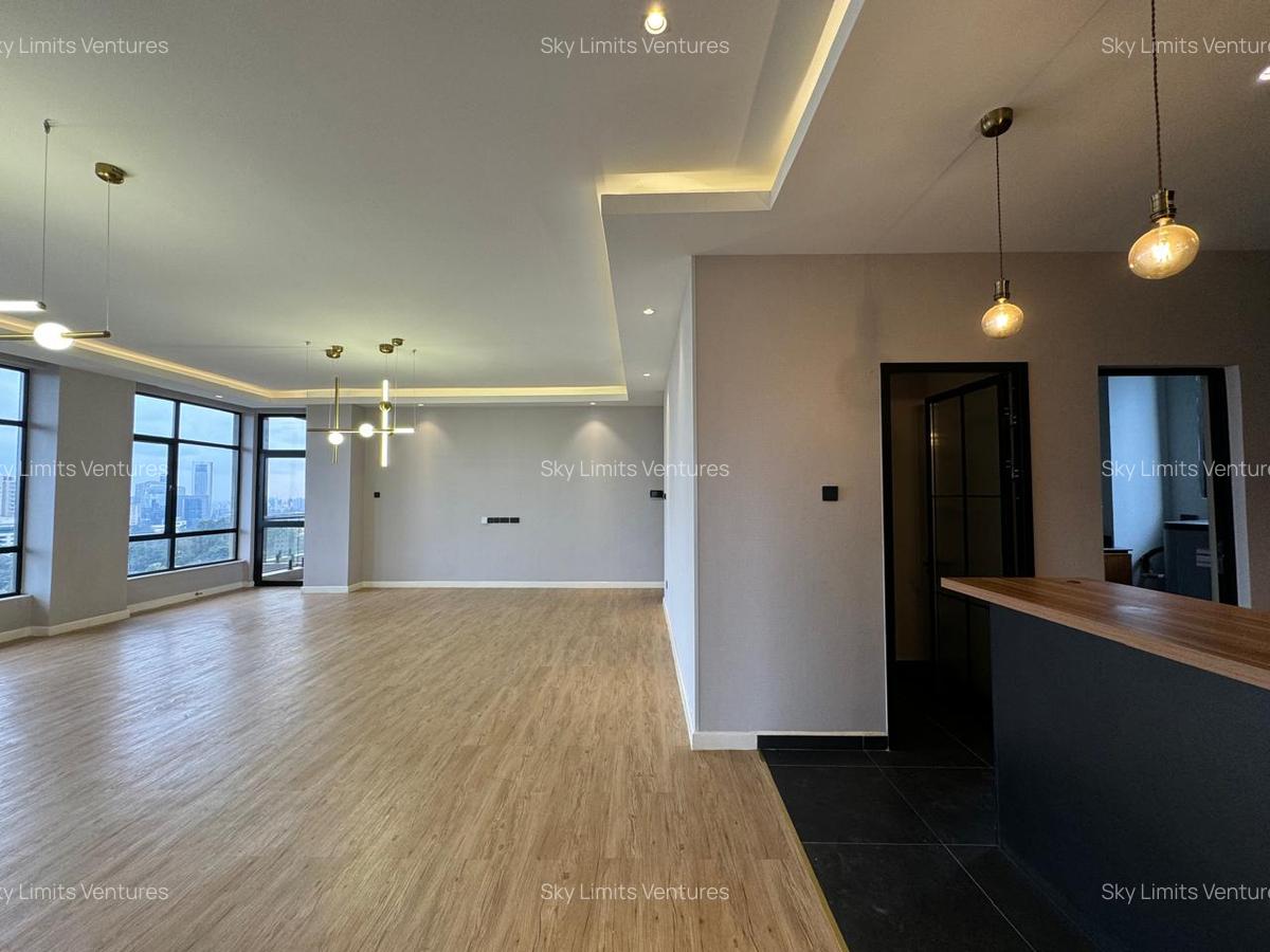 3 Bed Apartment with En Suite at Brookside Drive - 4