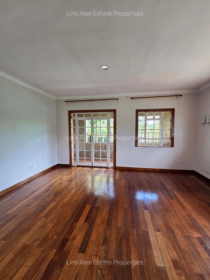 4 Bed House with En Suite in Runda - 18
