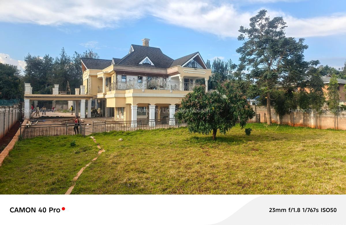 5 Bed Villa with En Suite at Safari Park Avenue - 16