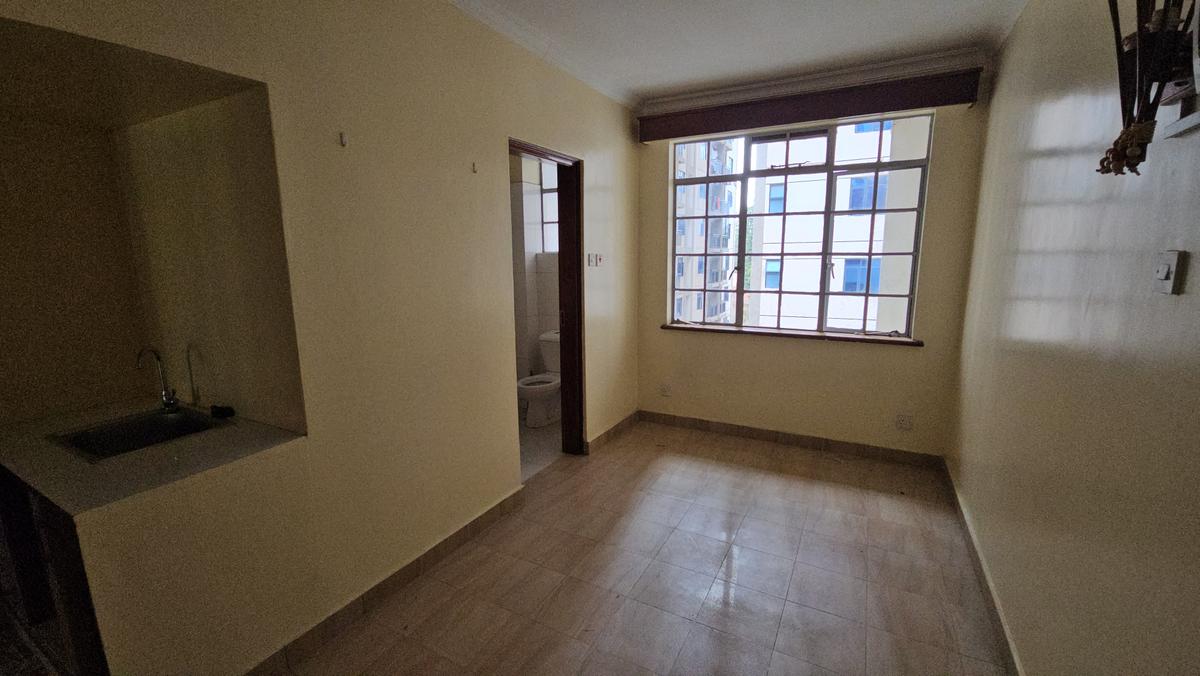 3 Bed Apartment with En Suite in Kilimani - 13