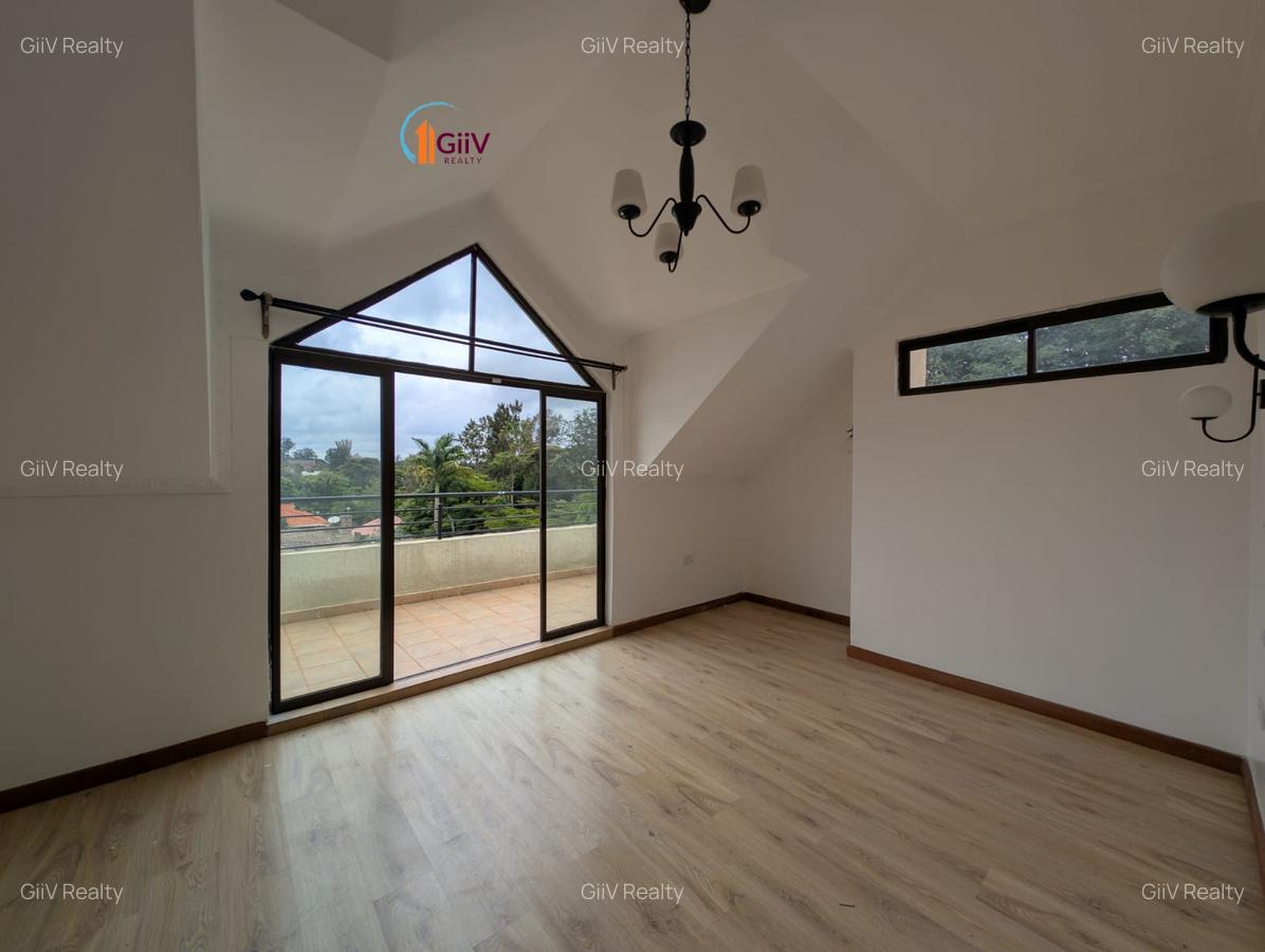 3 Bed Apartment with En Suite in Nyari - 11