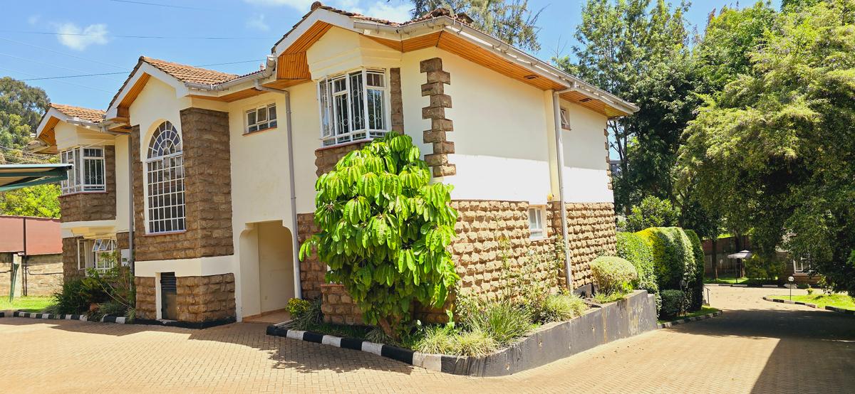 5 Bed Villa with En Suite at Off Mugumo Road - 3