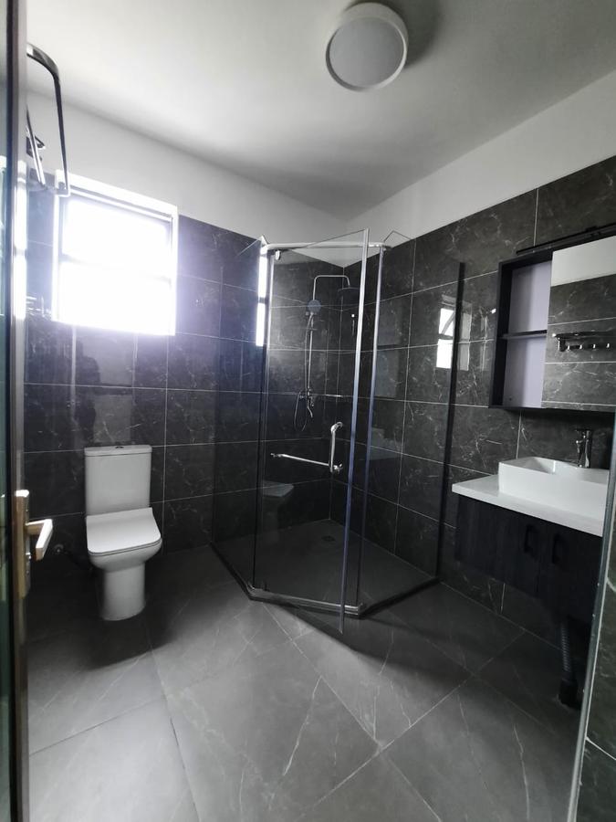 3 Bed Apartment with En Suite in Lavington - 7