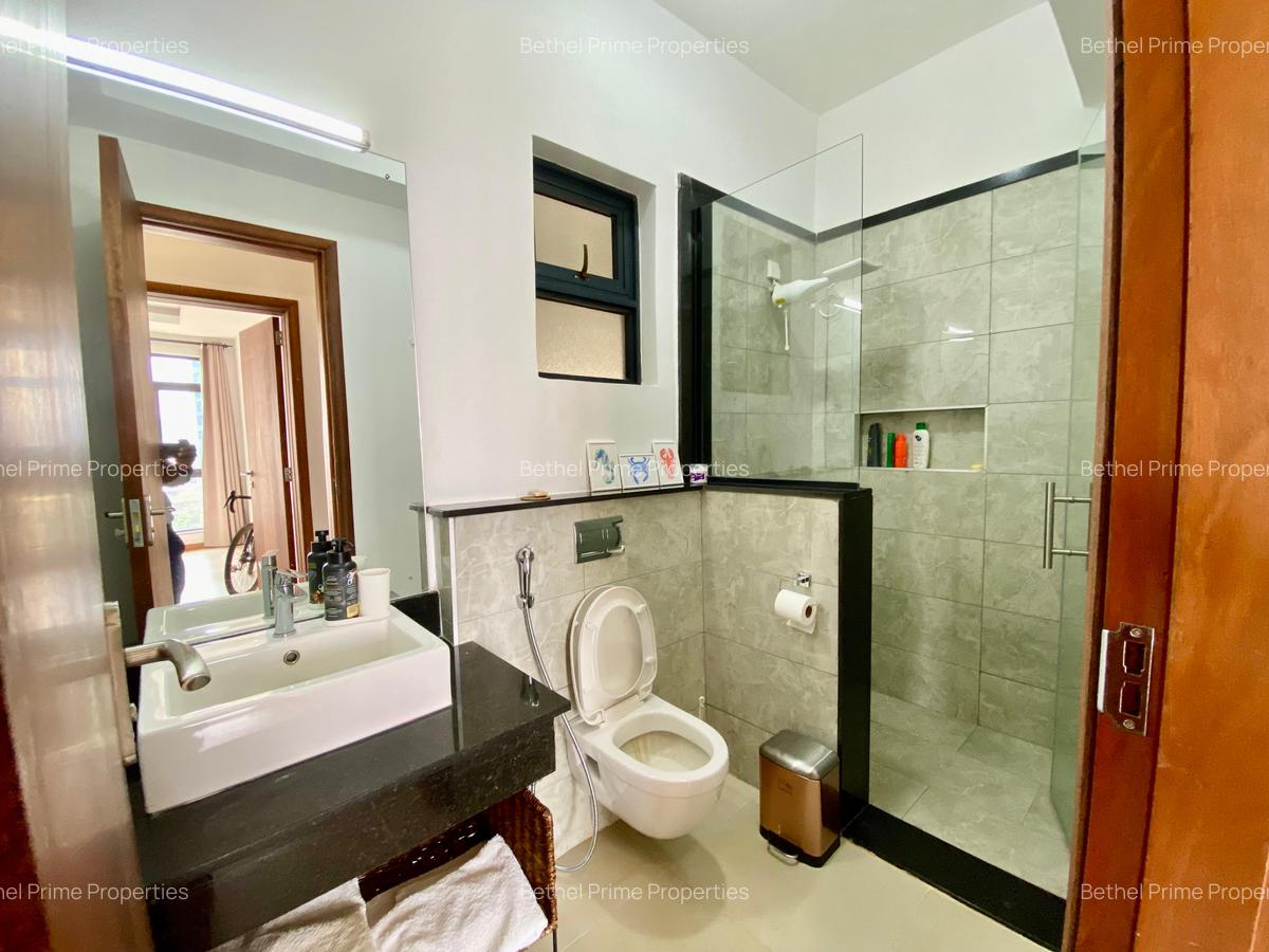 Serviced 2 Bed Apartment with Swimming Pool in Rhapta Road - 20