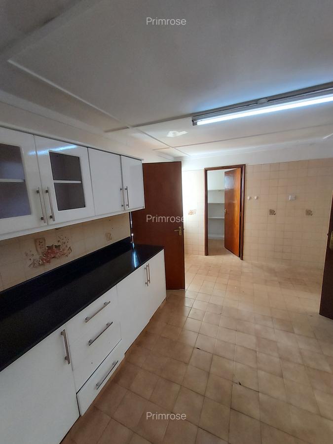 4 Bed Townhouse in Kileleshwa - 13