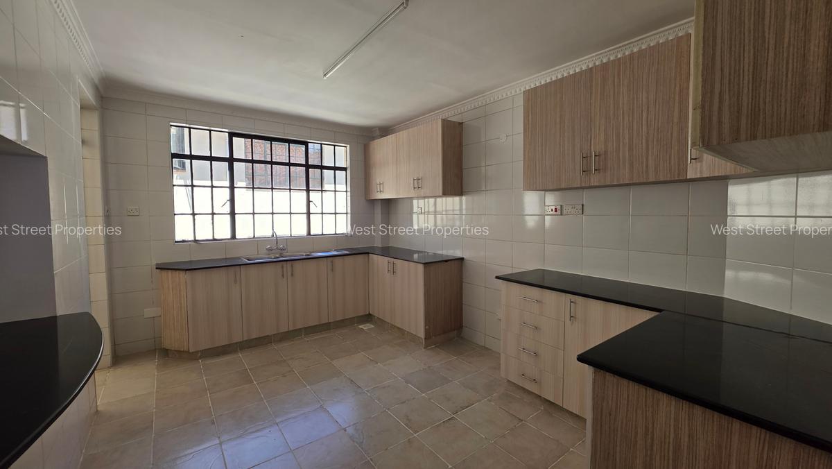 3 Bed Apartment with En Suite at Mbaazi Lane - 16