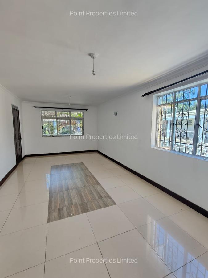 3 Bed Apartment with En Suite in Karen - 2