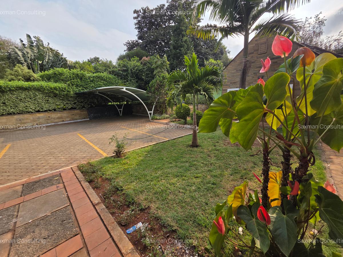 5 Bed House with En Suite in Runda - 19