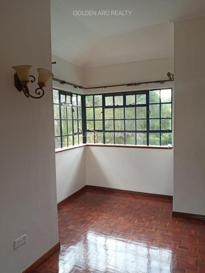 4 Bed Townhouse with En Suite in Karen - 13