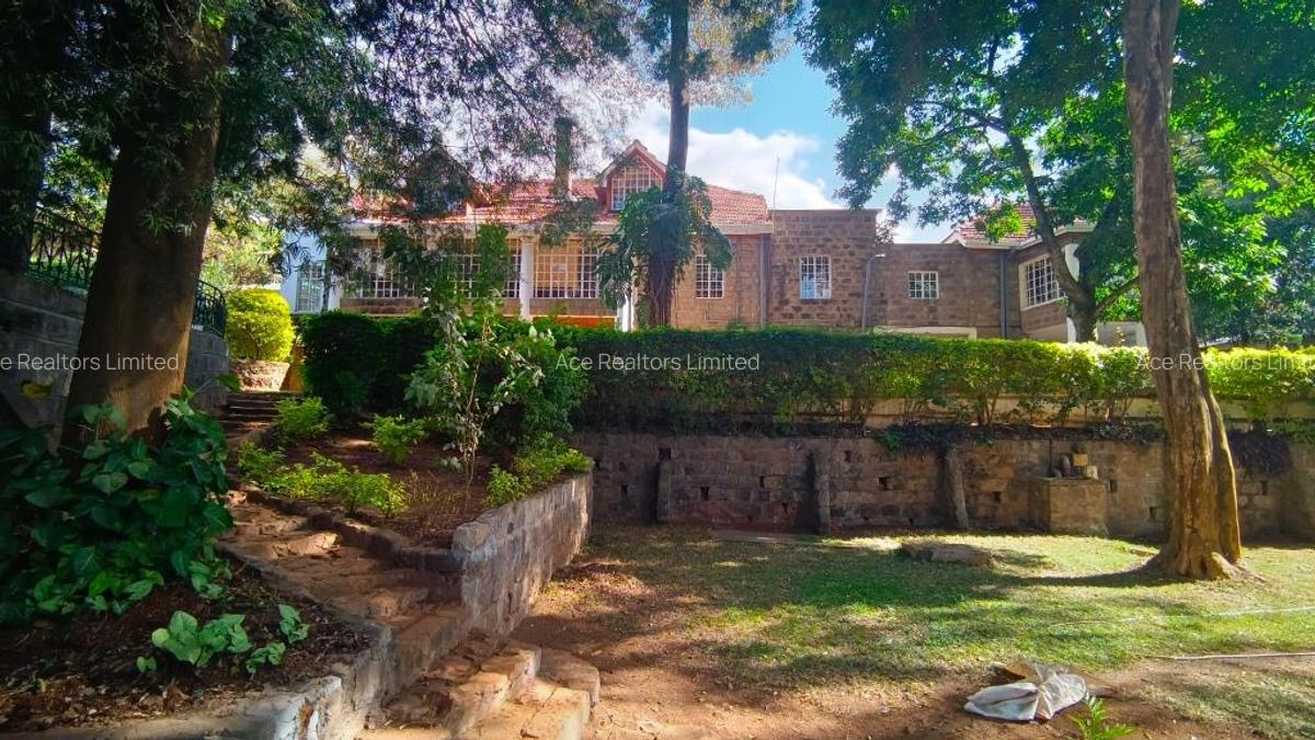 6 Bed House with En Suite at Near Muthaiga Golf Club Nairobi - 15
