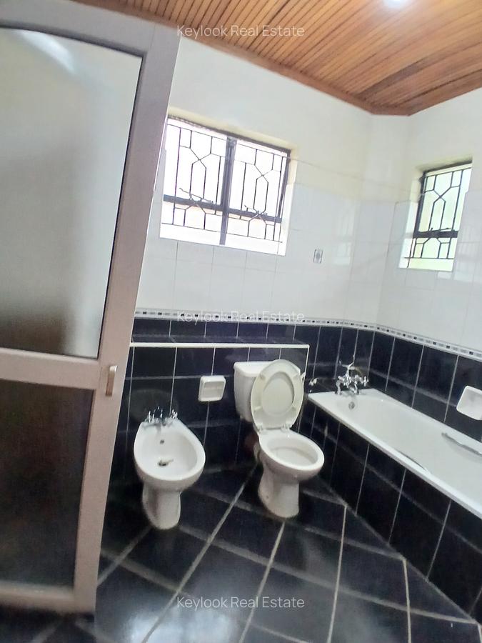 4 Bed Townhouse with En Suite at Lavington Green - 9