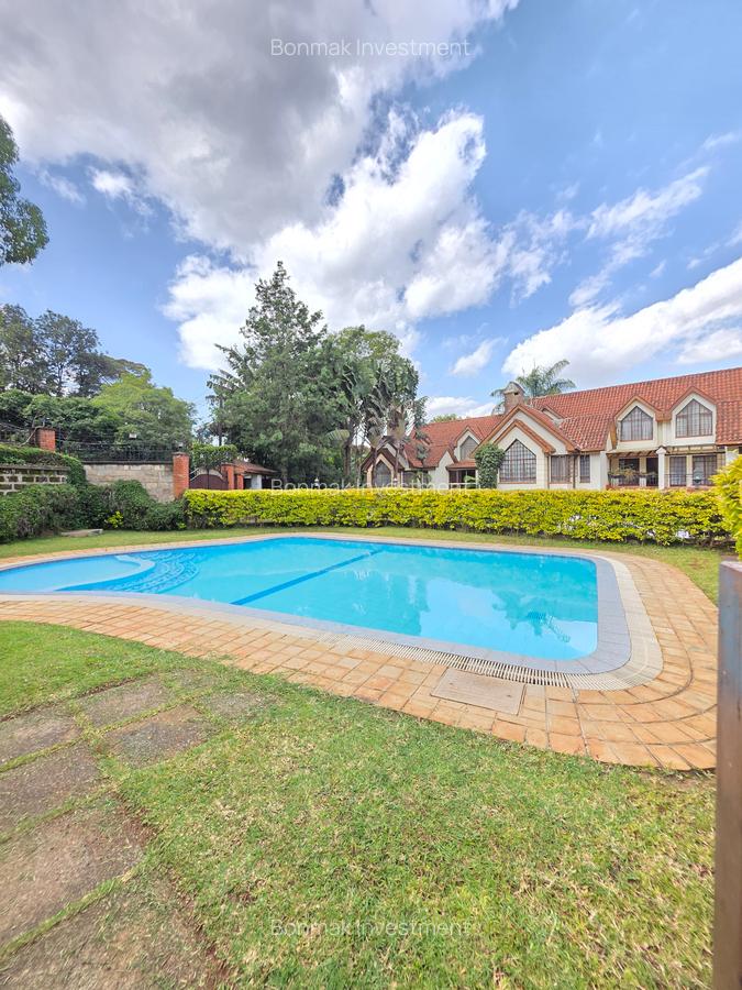 5 Bed Townhouse with En Suite at Lavington Green - 19