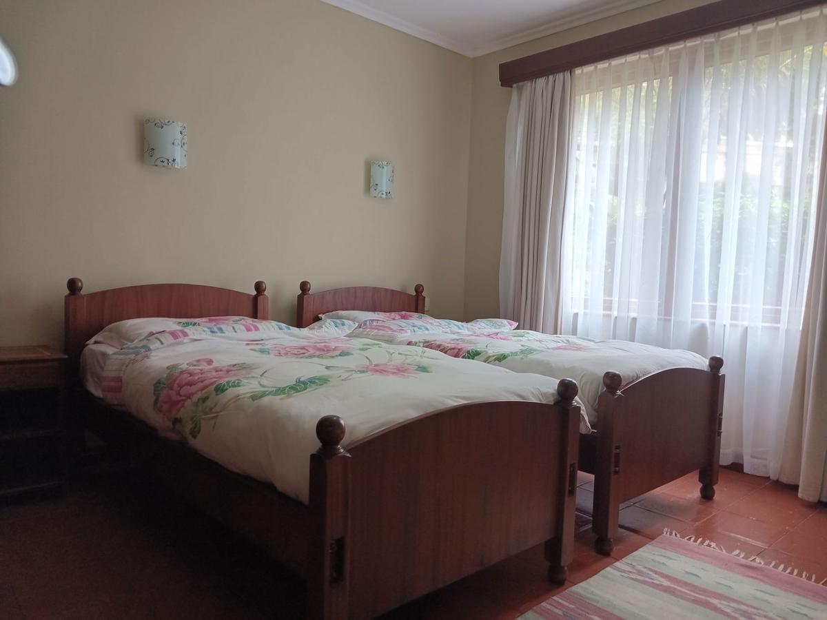 Serviced 3 Bed Apartment with En Suite in Upper Hill - 8