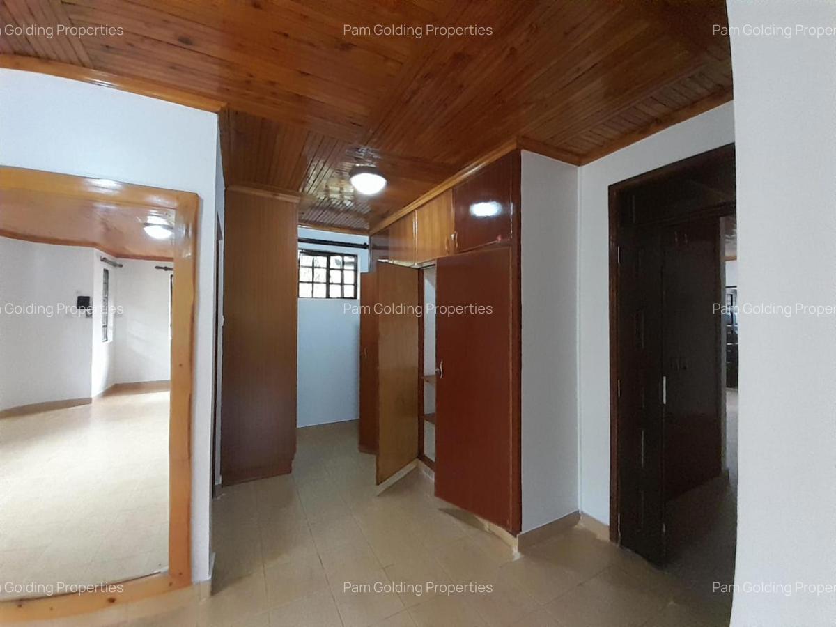 4 Bed House with En Suite in Karen - 9