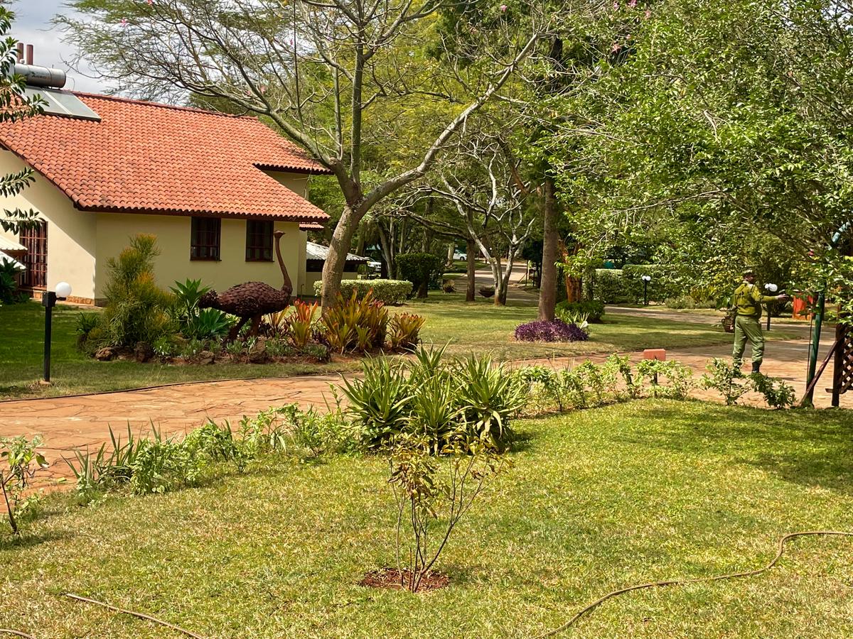 4 Bed Villa with En Suite in Windsor - 5