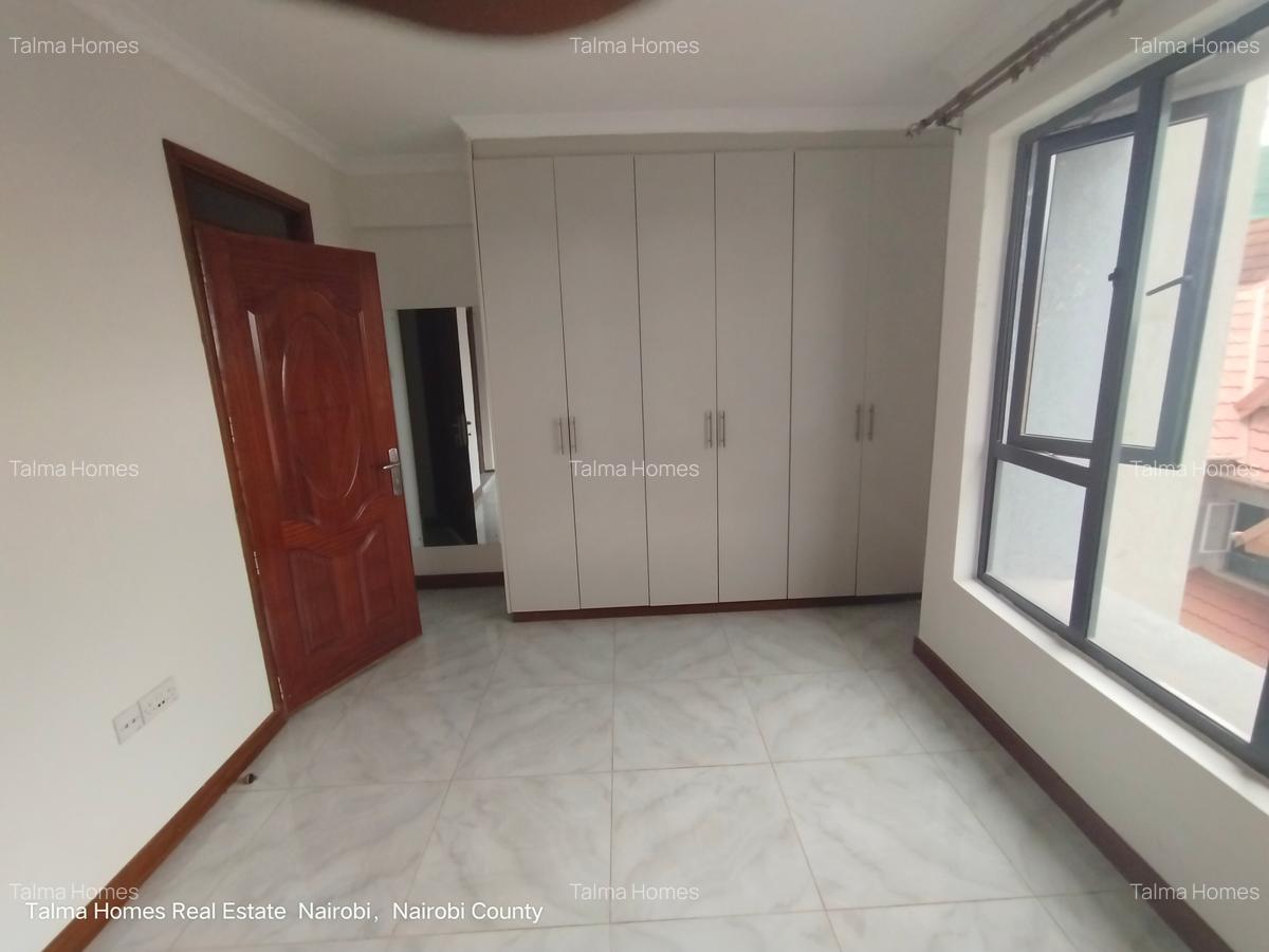 2 Bed Apartment with En Suite at Near Sarit Centre - 10