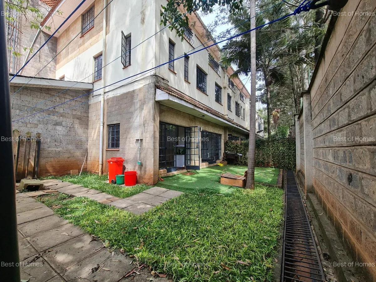 4 Bed Townhouse with En Suite in Lavington - 12